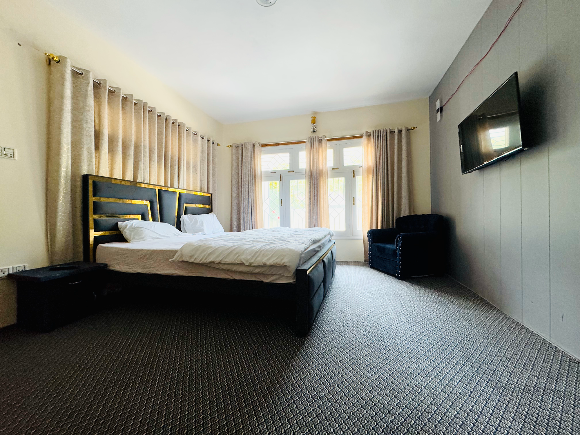 Deluxe Room – The Indus Escape Skardu Luxury deluxe room with mountain view at The Indus Escape hotel in Skardu